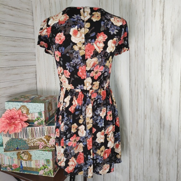 F21 Forever 21 black floral print dress d40 - Picture 3 of 8